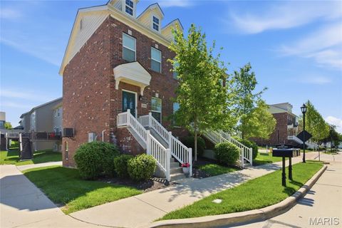 Photo of 2416 N Larksong Drive, Wildwood, MO 63040 (MLS # 26027331)