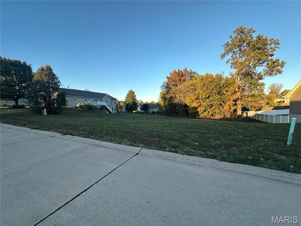 Photo of 513 Oakbluff Court, Troy, MO 63379 (MLS # 25070998)