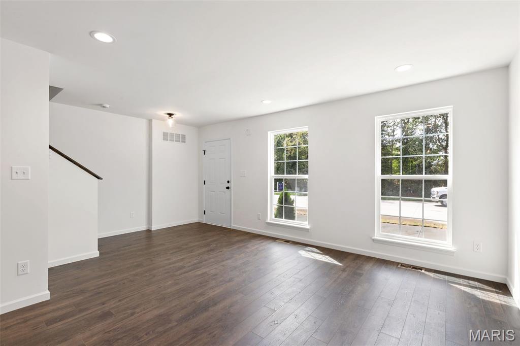 Harvest-Townhomes-Ingrade-103 - Residential