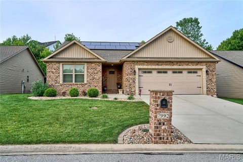 Photo of 7992 Walker Meadows Drive, Caseyville, IL 62232 (MLS # 26041276)