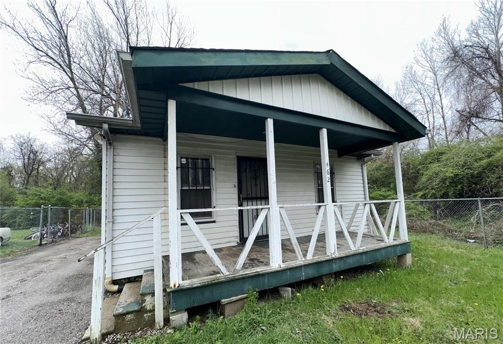 Photo 1 of 15 — 462 N 83rd Street, East St Louis, IL 62203