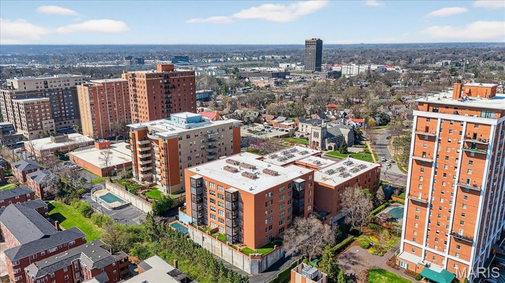 Claytonian A Condo Amd - Residential