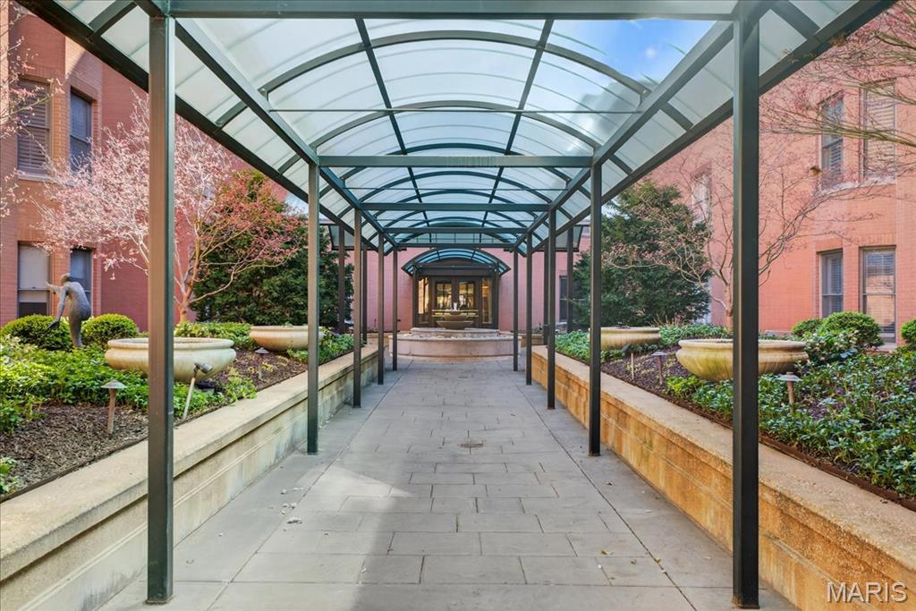 Claytonian A Condo Amd - Residential