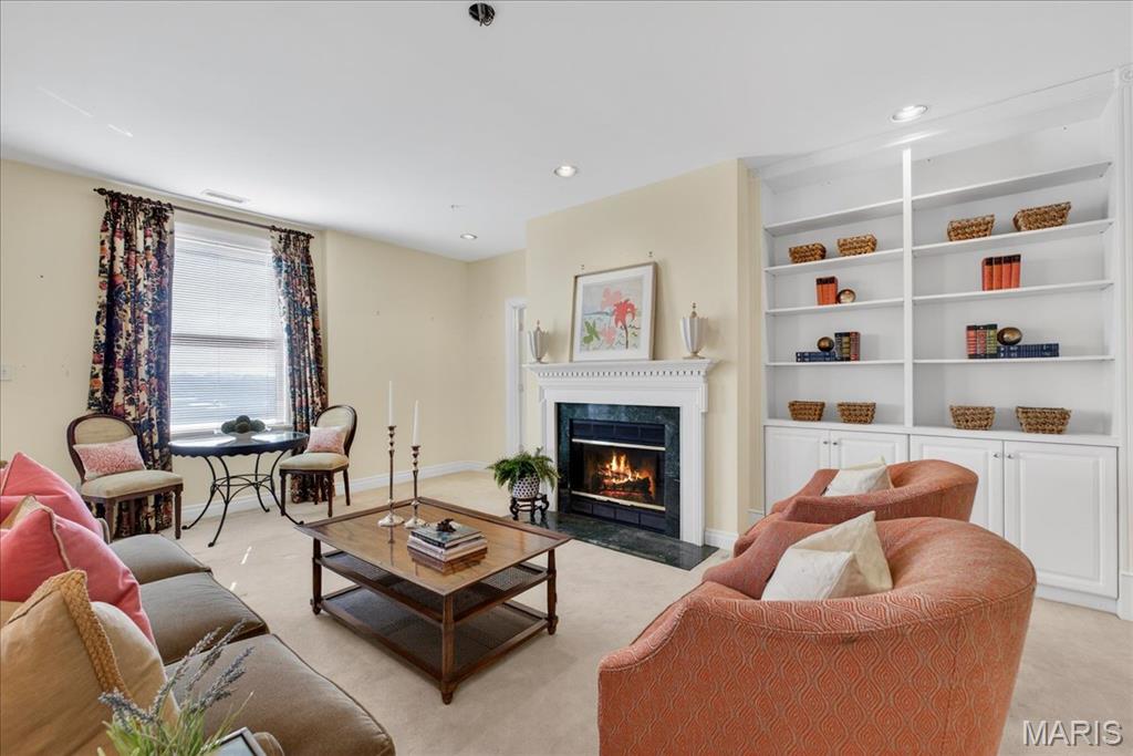 Claytonian A Condo Amd - Residential