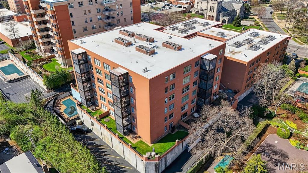 Claytonian A Condo Amd - Residential