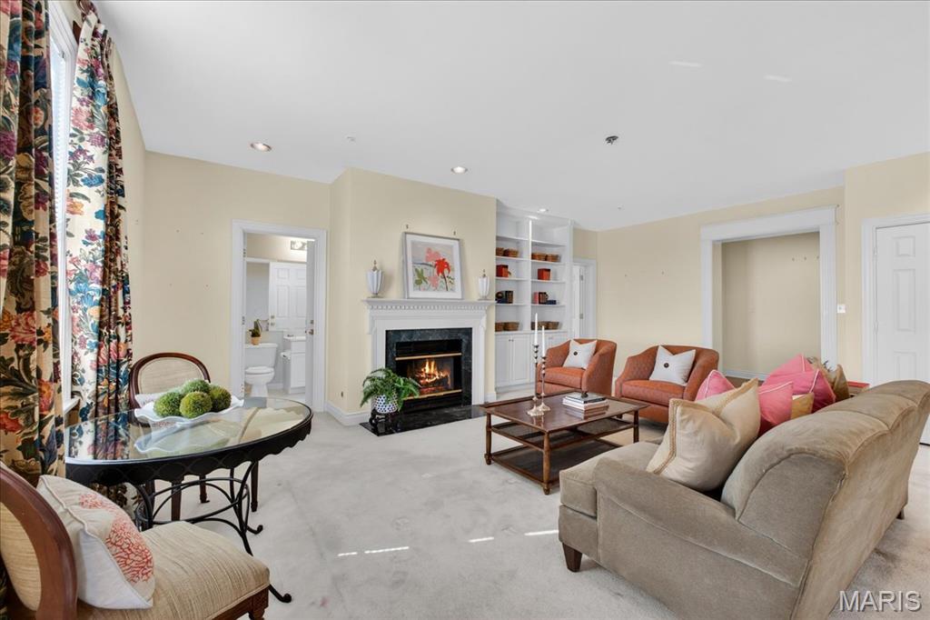 Claytonian A Condo Amd - Residential