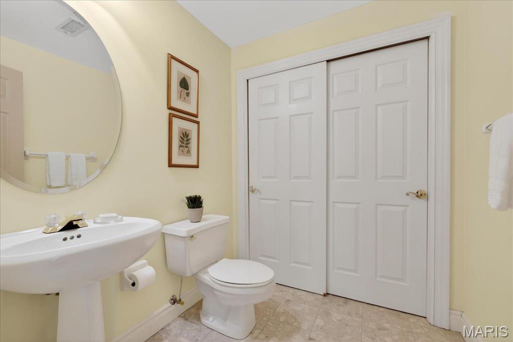 Claytonian A Condo Amd - Residential