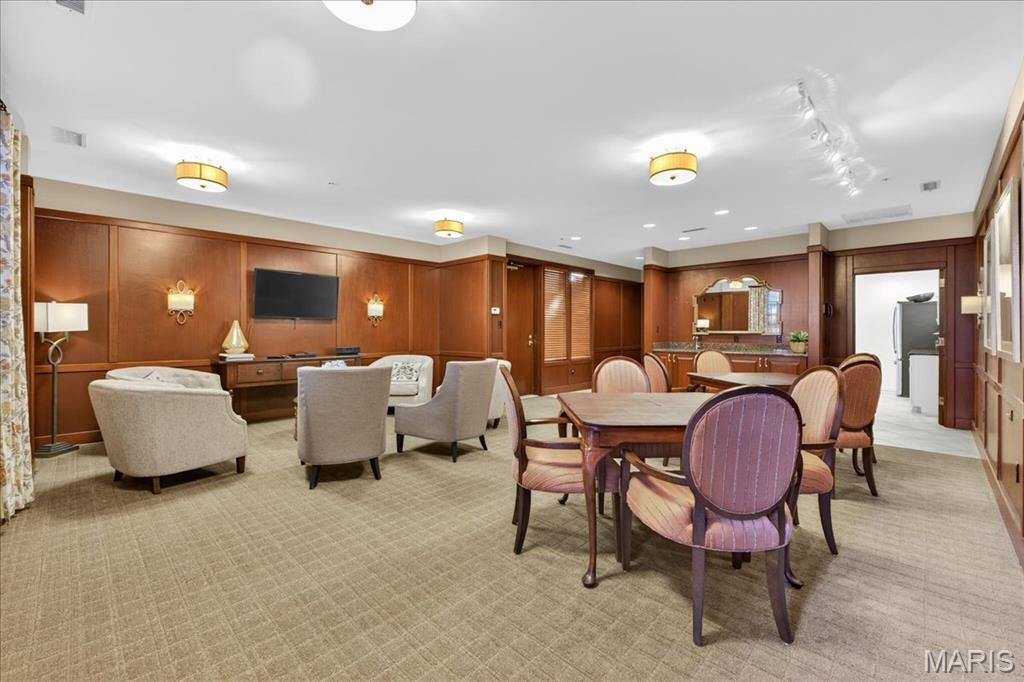 Claytonian A Condo Amd - Residential