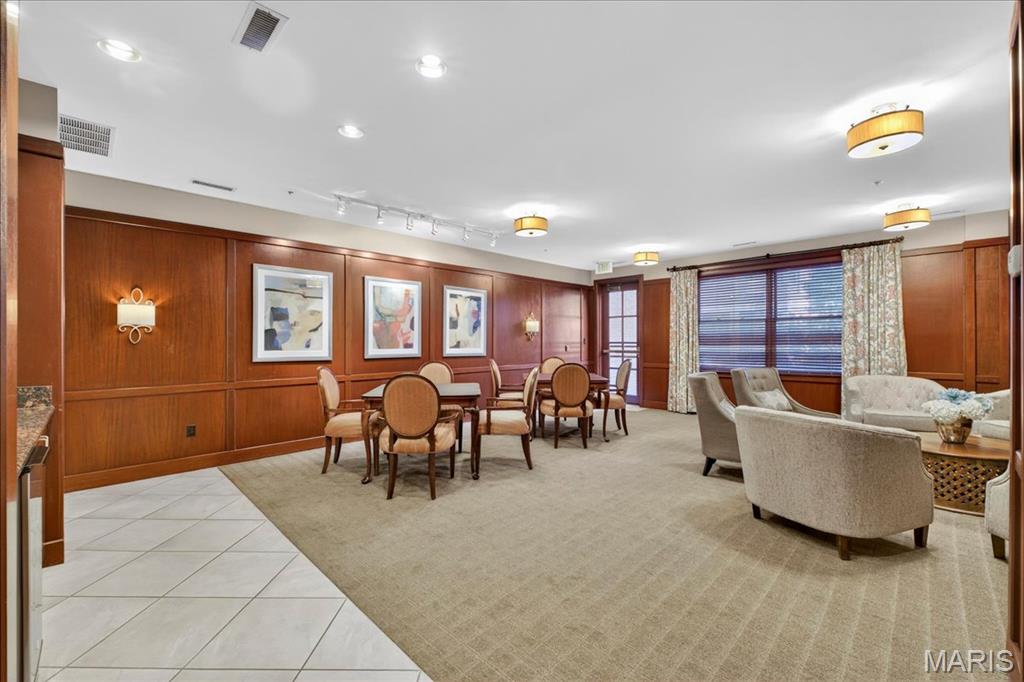 Claytonian A Condo Amd - Residential