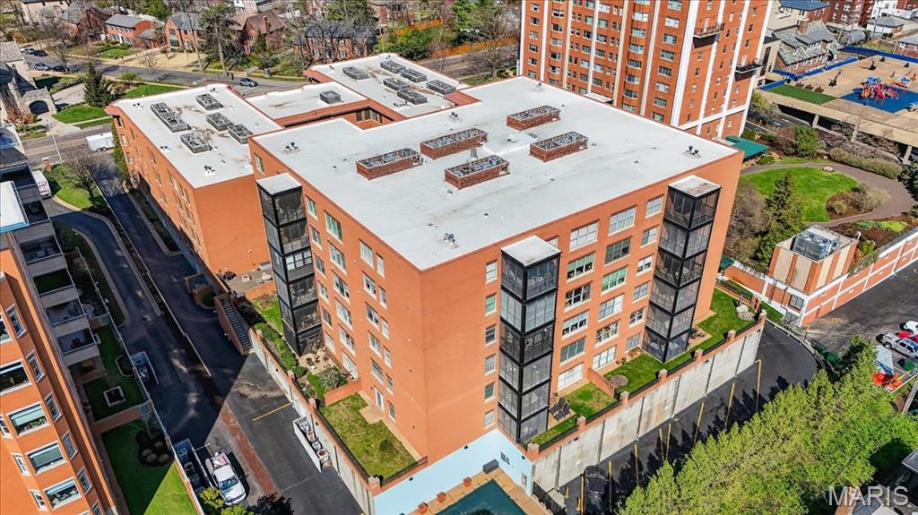 Claytonian A Condo Amd - Residential