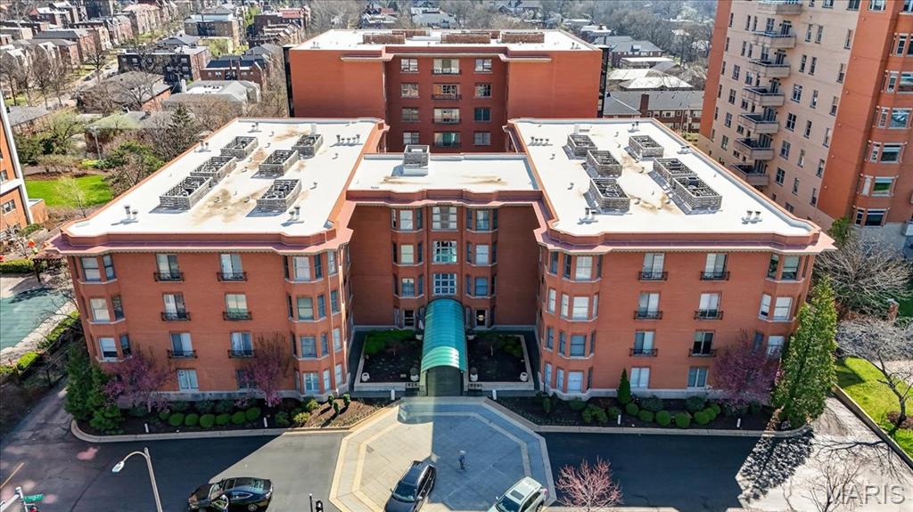 Claytonian A Condo Amd - Residential