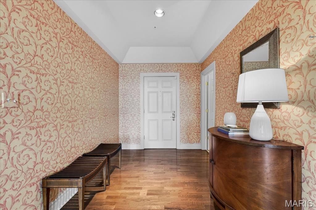 Claytonian A Condo Amd - Residential