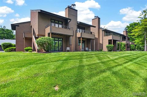 Tiny photo for 13818 Amiot Drive #A, Maryland Heights, MO 63146 (MLS # 26030811)