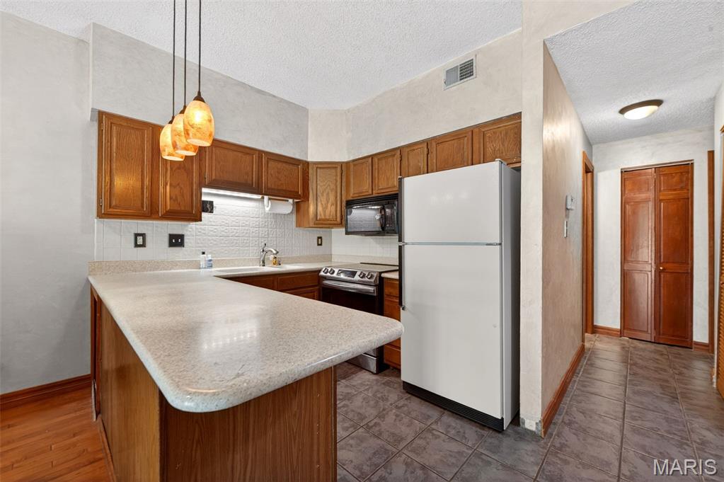 Creve Coeur Station Condo - Residential