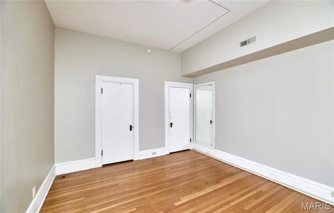 Tiny photo for 10 N Kingshighway Boulevard #2CS, St Louis, MO 63108 (MLS # 26030196)