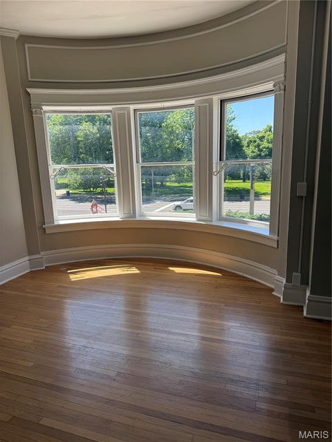 Tiny photo for 10 N Kingshighway Boulevard #2CS, St Louis, MO 63108 (MLS # 26030196)