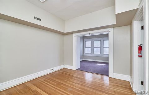 Tiny photo for 10 N Kingshighway Boulevard #2CS, St Louis, MO 63108 (MLS # 26030196)