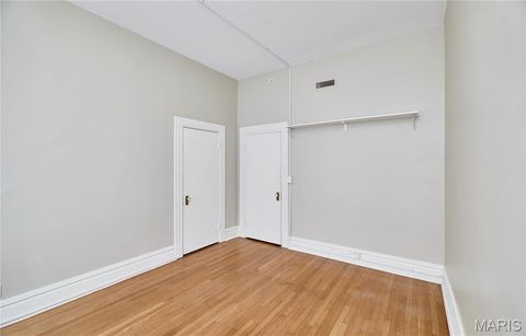 Tiny photo for 10 N Kingshighway Boulevard #2CS, St Louis, MO 63108 (MLS # 26030196)