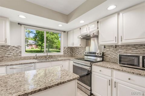 Tiny photo for 15355 Highcroft Drive, Chesterfield, MO 63017 (MLS # 26022336)