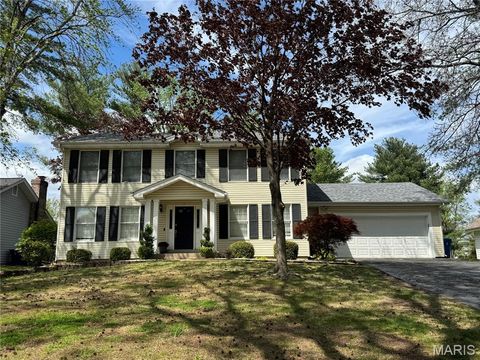 Photo of 15355 Highcroft Drive, Chesterfield, MO 63017 (MLS # 26022336)