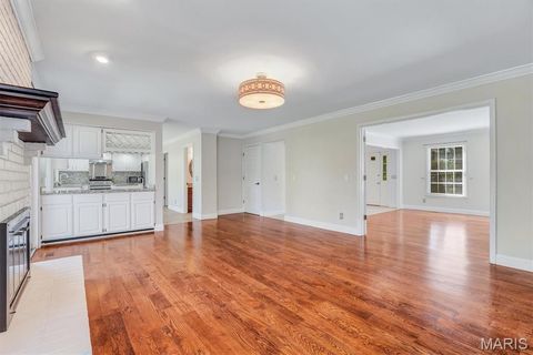 Tiny photo for 15355 Highcroft Drive, Chesterfield, MO 63017 (MLS # 26022336)