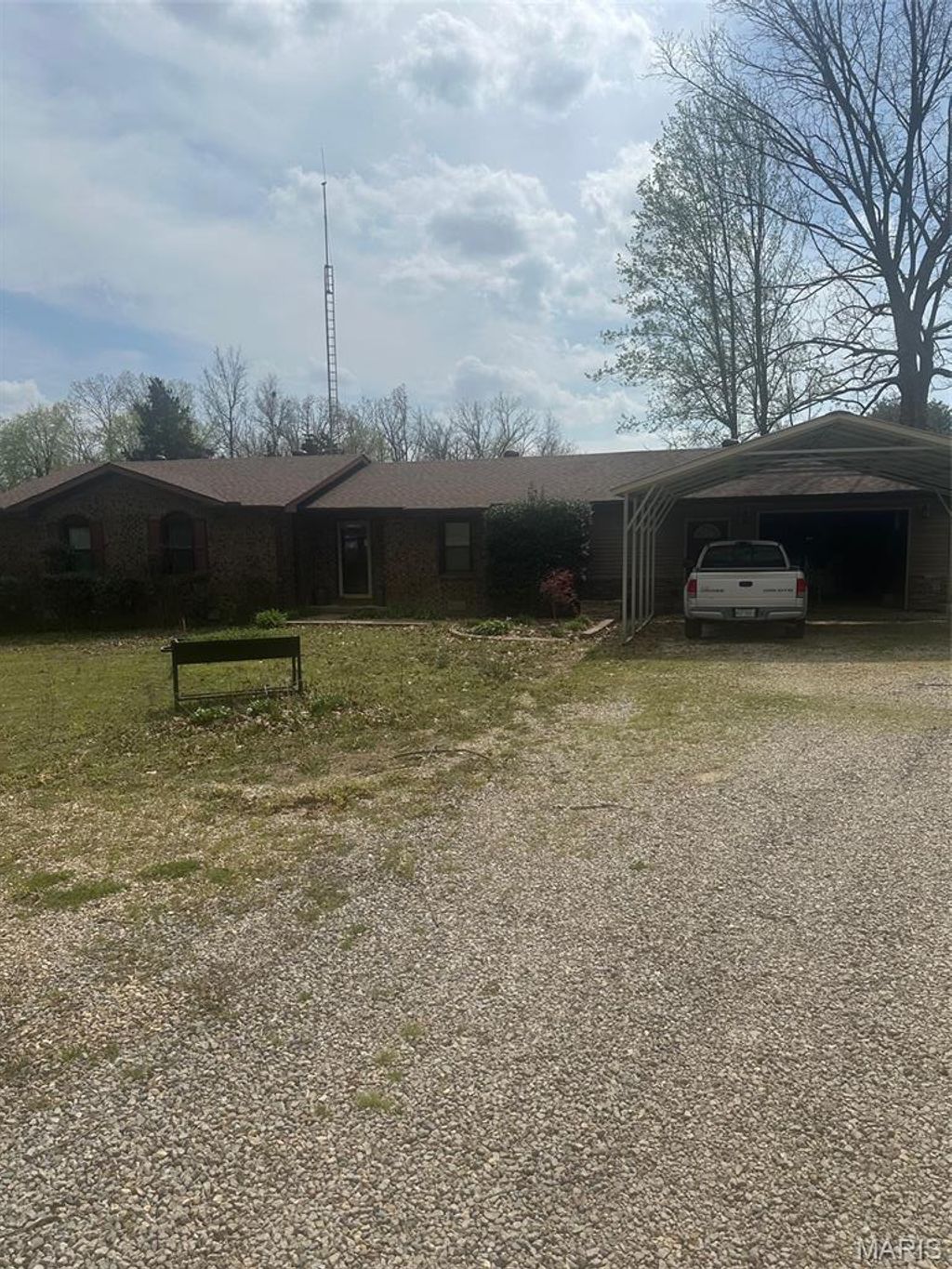 Photo of 1452 Ripley 142E-24 #B, Doniphan, MO 63935 (MLS # 26029423)