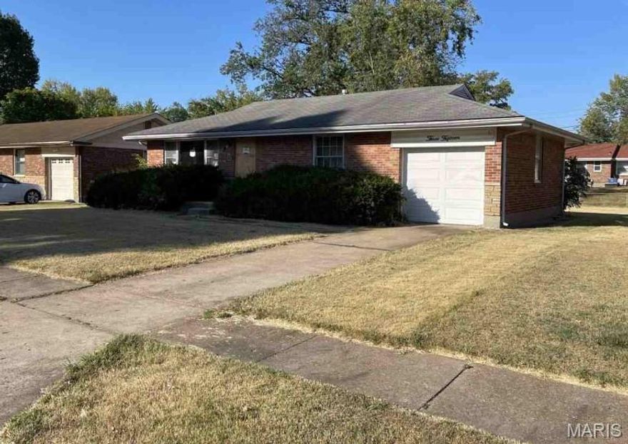Great Opportunity to own this single-family home built in 1956 featuring 2 bedrooms and 1 bathrooms.  ***SPECIAL NOTES: (1) This is a CASH ONLY transaction. (2) Seller to pay Taxes, HOA, and Municipal/Utility Liens. (3) Please read the Auction disclaimers carefully before placing a bid or submitting an offer. ***