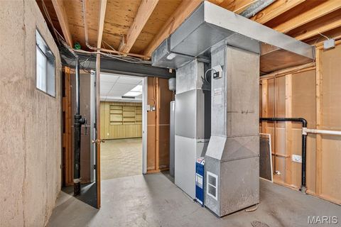 Tiny photo for 2202 White Cedar Court, Chesterfield, MO 63017 (MLS # 25074948)