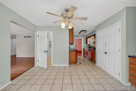 Tiny photo for 2202 White Cedar Court, Chesterfield, MO 63017 (MLS # 25074948)