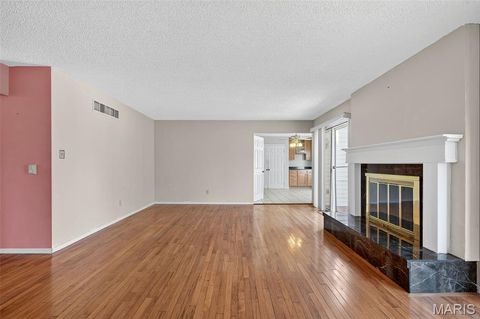 Tiny photo for 2202 White Cedar Court, Chesterfield, MO 63017 (MLS # 25074948)