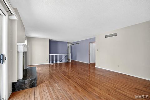 Tiny photo for 2202 White Cedar Court, Chesterfield, MO 63017 (MLS # 25074948)