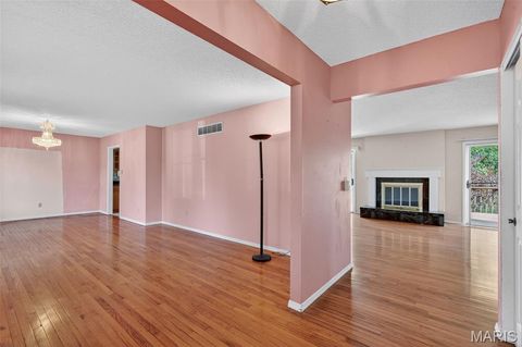 Tiny photo for 2202 White Cedar Court, Chesterfield, MO 63017 (MLS # 25074948)