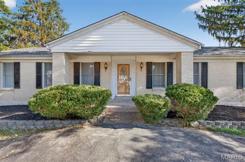 Tiny photo for 2202 White Cedar Court, Chesterfield, MO 63017 (MLS # 25074948)