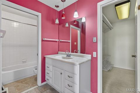 Tiny photo for 2202 White Cedar Court, Chesterfield, MO 63017 (MLS # 25074948)