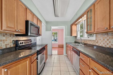 Tiny photo for 2202 White Cedar Court, Chesterfield, MO 63017 (MLS # 25074948)