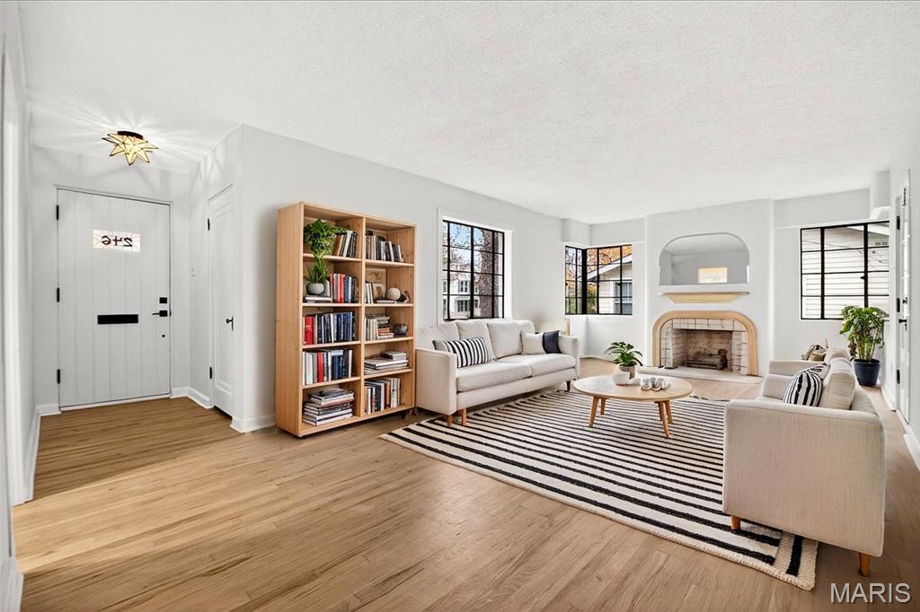 246 S Old Orchard Avenue