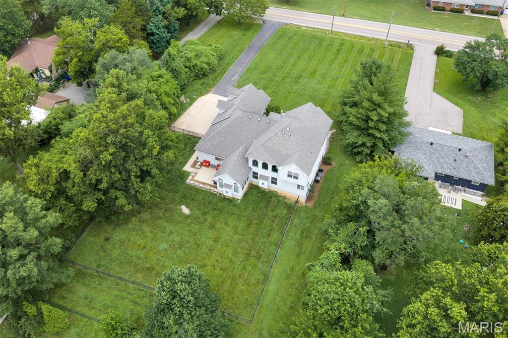 335 Summit Road