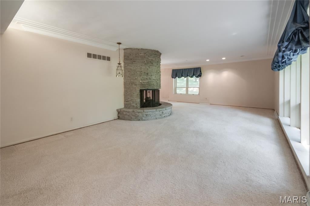 103 Frontenac Forest