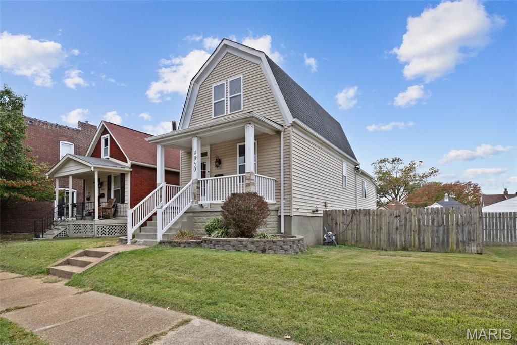 Photo of 4950 Quincy Street, St Louis, MO 63109 (MLS # 26010408)