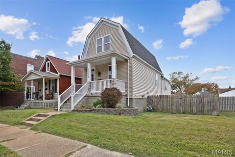 Photo of 4950 Quincy Street, St Louis, MO 63109 (MLS # 26010408)