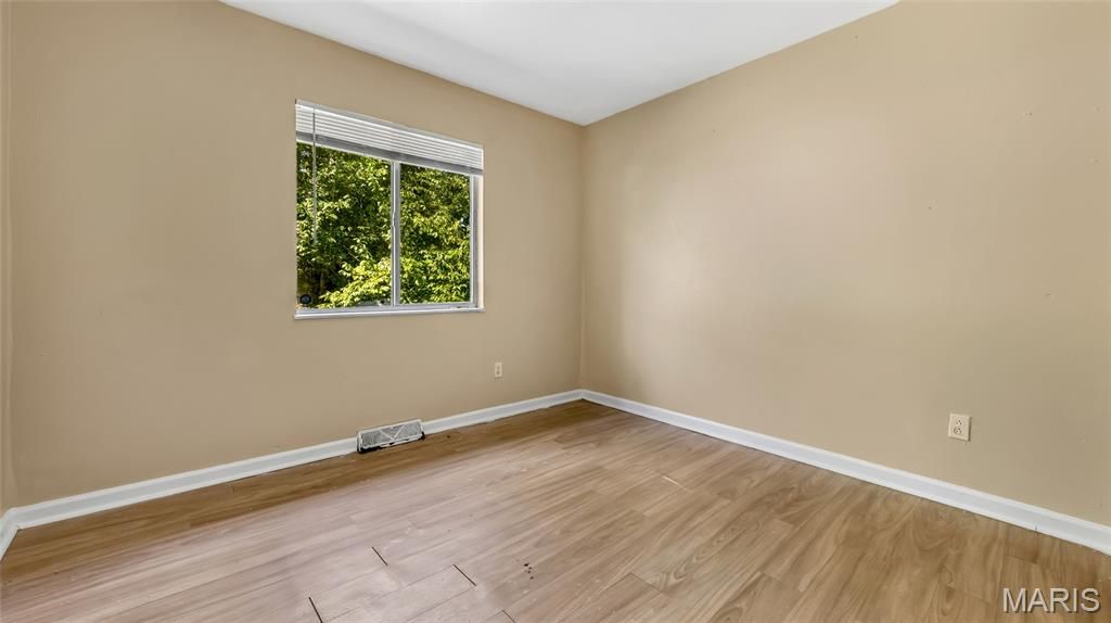Photo of 10062 Bon Oak Drive, St Louis, MO 63136 (MLS # 26028396)