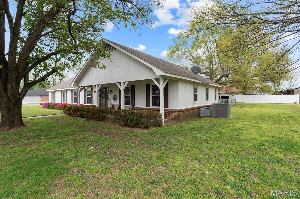 Saint Jude Acres 1st addition of New Madrid - Residential