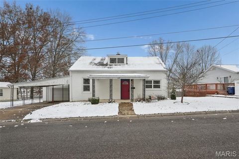 609 Henry Street Washington MO 63090