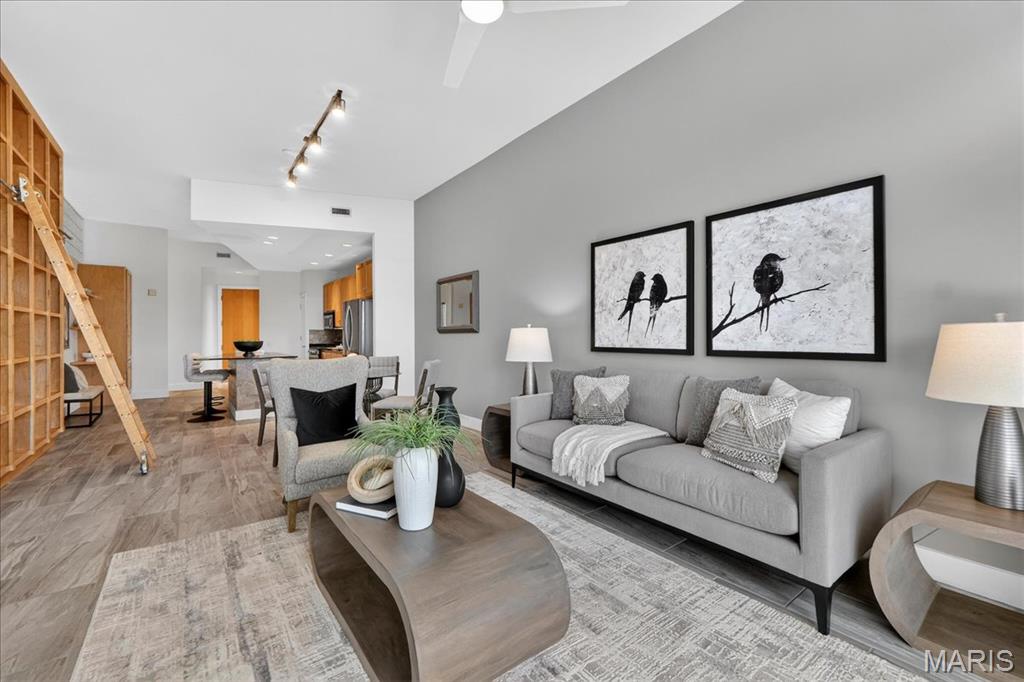 Hi-Pointe Lofts A Condo The - Residential