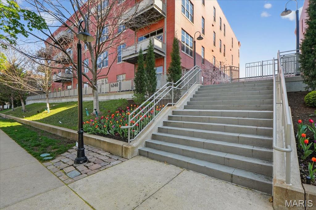 Hi-Pointe Lofts A Condo The - Residential