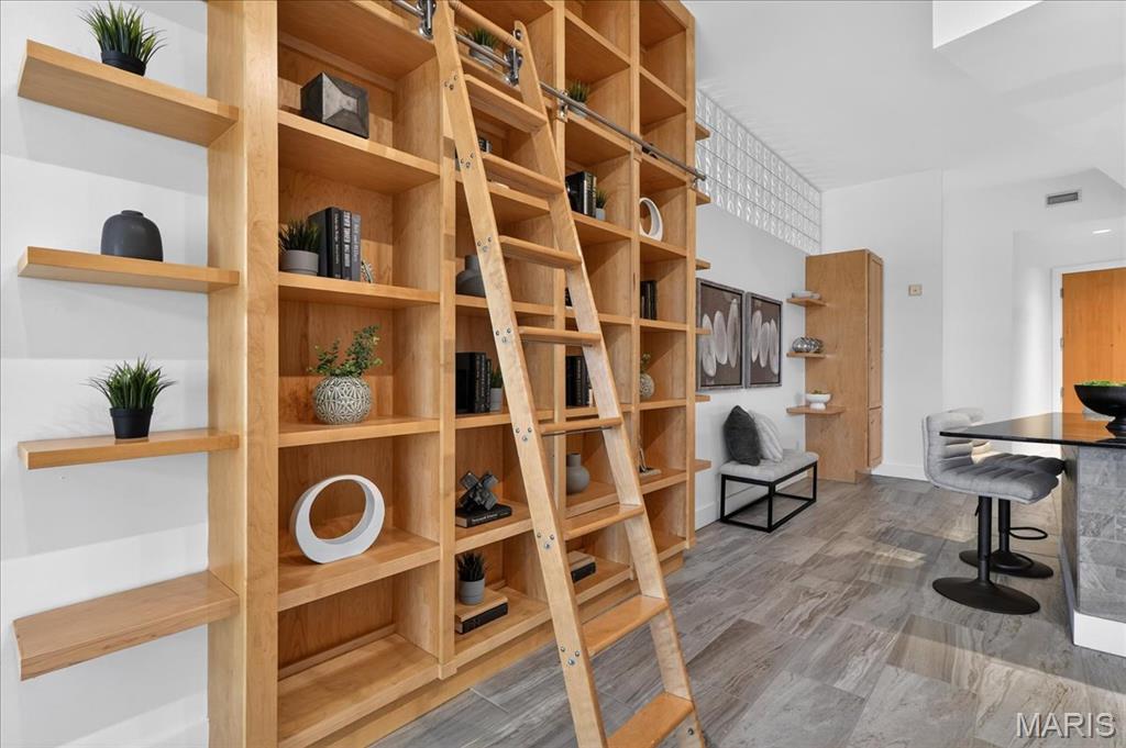 Hi-Pointe Lofts A Condo The - Residential