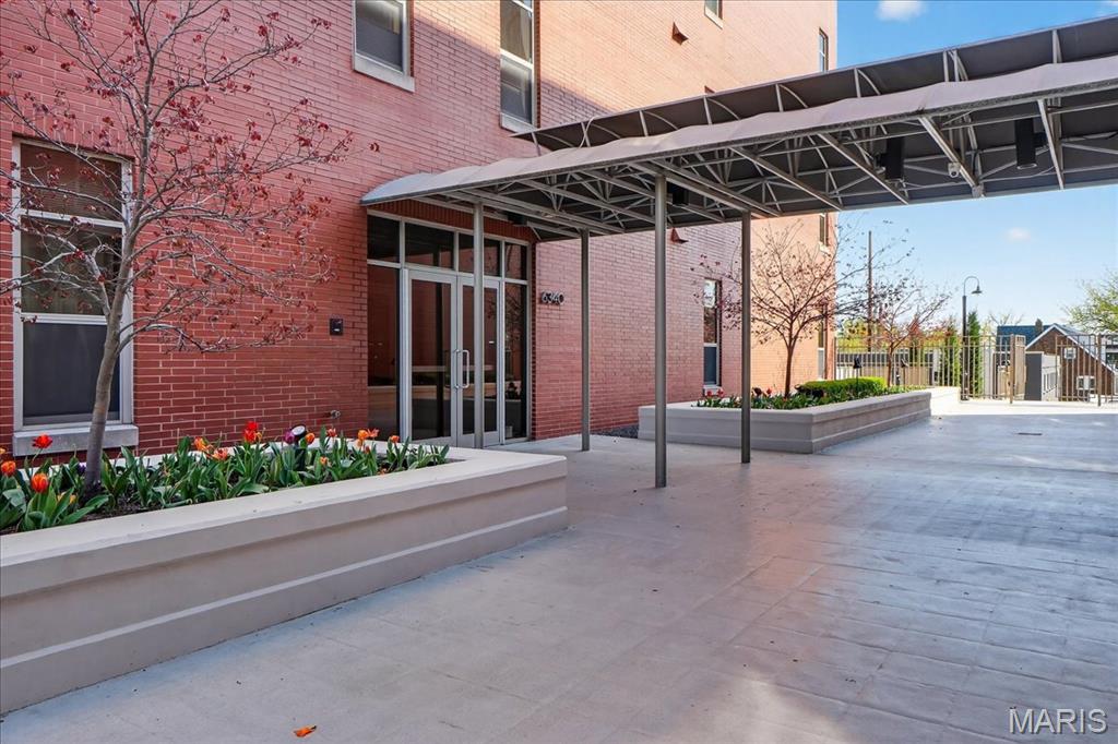 Hi-Pointe Lofts A Condo The - Residential