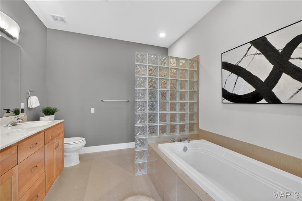 Hi-Pointe Lofts A Condo The - Residential