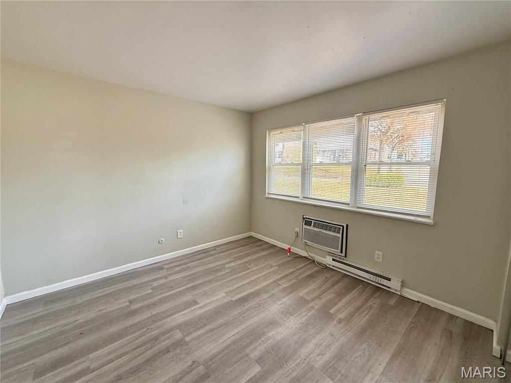 Hazelcrest Condo - Residential