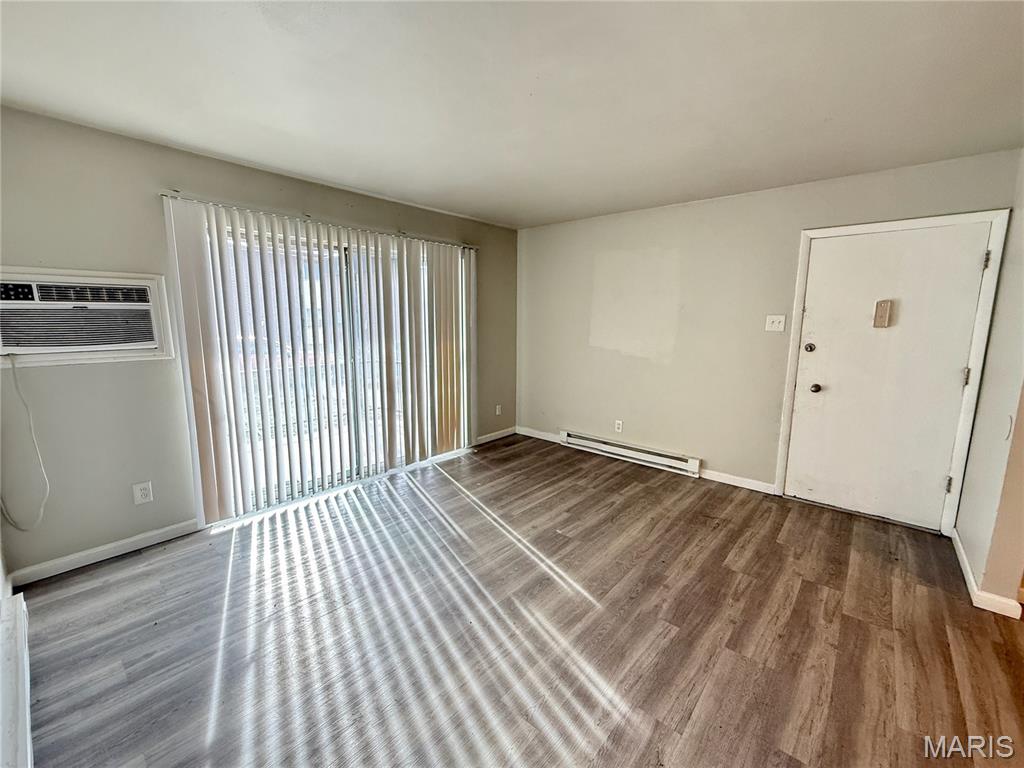 Hazelcrest Condo - Residential